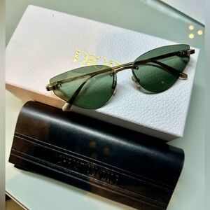 💚Dior Cat Eye Sunglasses.